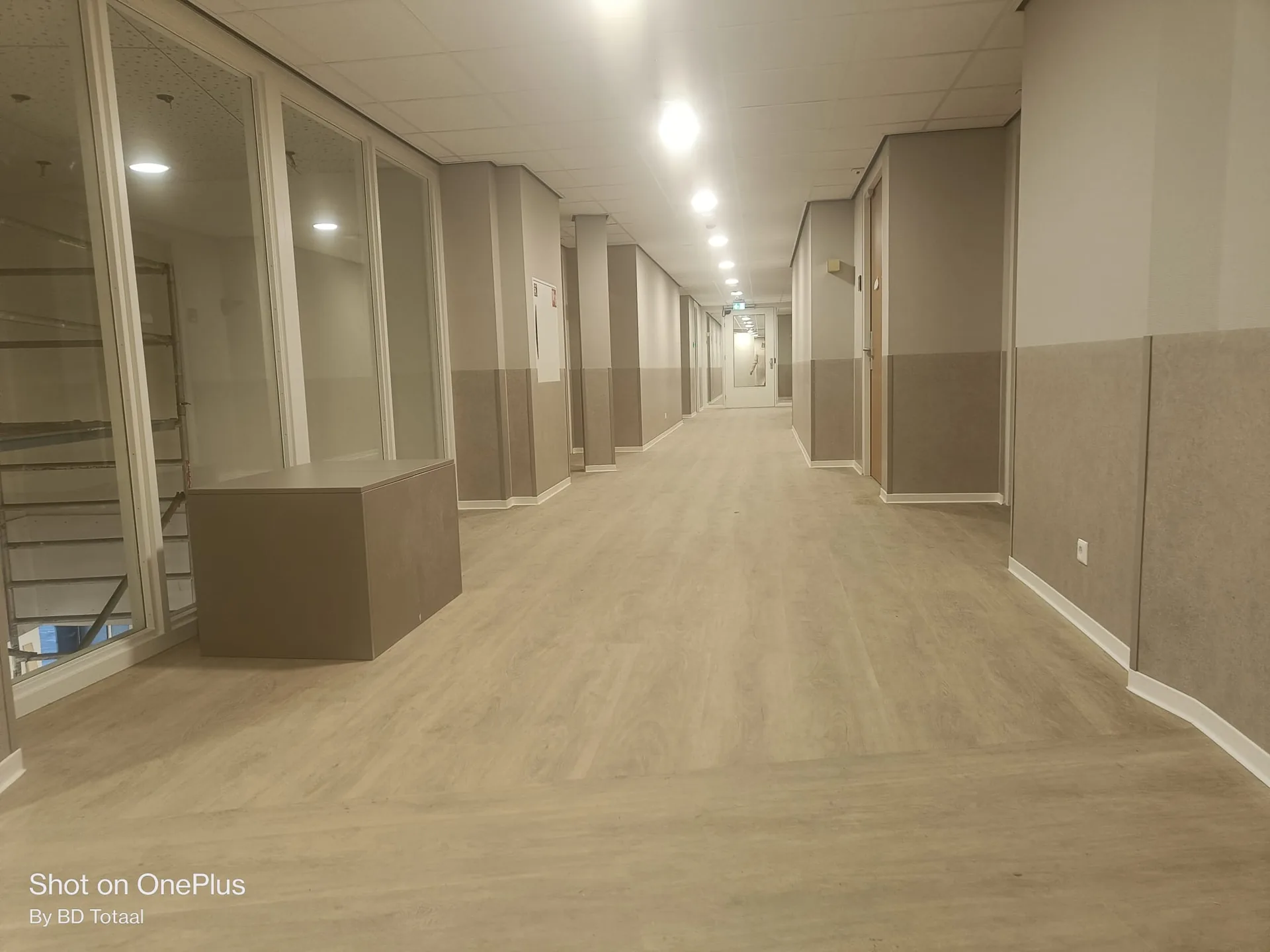 Lichte wandbescherming in zorggang